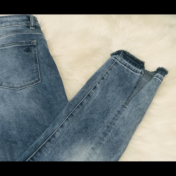 DL1961 Mara Instasculpt Straight Ankle with frayed and split ankle Size: 28 - Picture 8 of 12